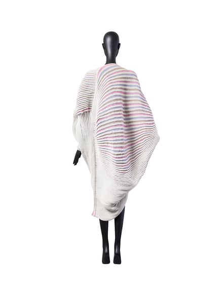 ライラがザ・ロウとのコラボレーションで展開するアイテムの画像