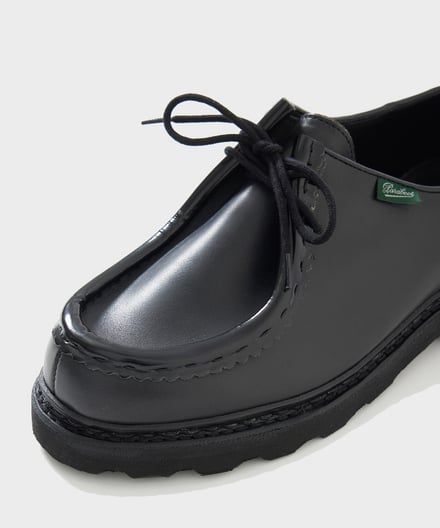 別注したシューズ