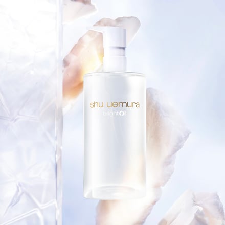 シュウ ウエムラ ブライト クレンジング オイル 画像