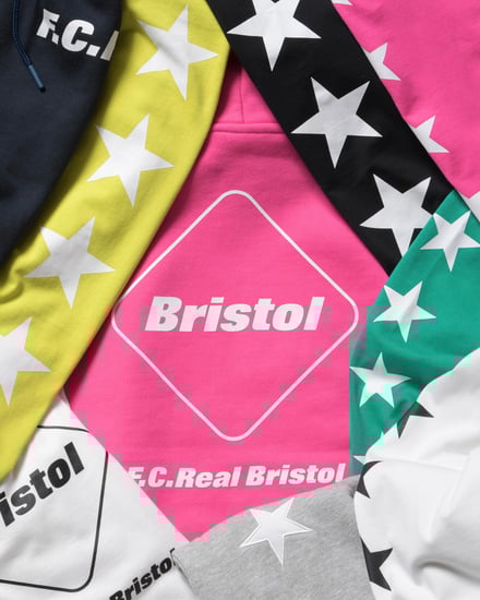 カラフルなフーディー