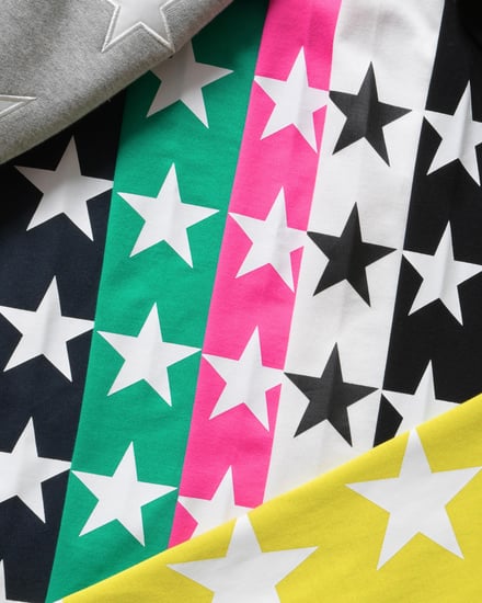 カラフルなフーディー