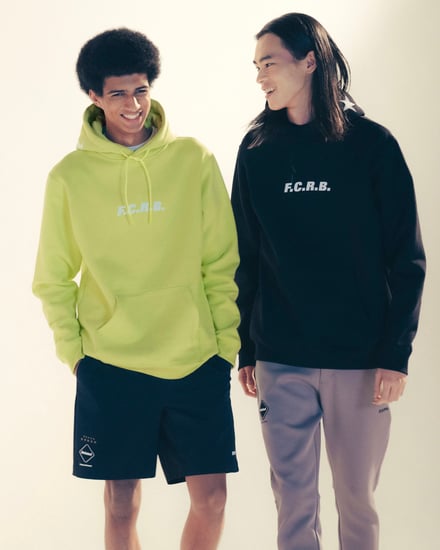 カラフルなフーディー