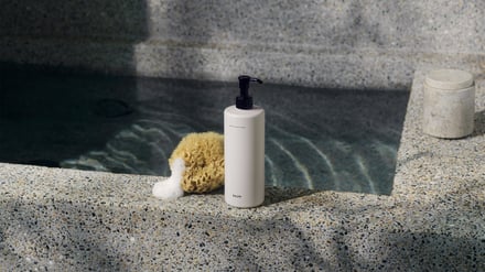 白いパッケージのボディソープ