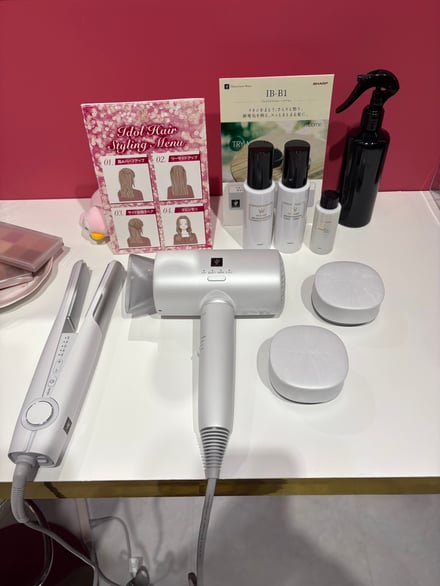 ドライヤーとヘアアイロン