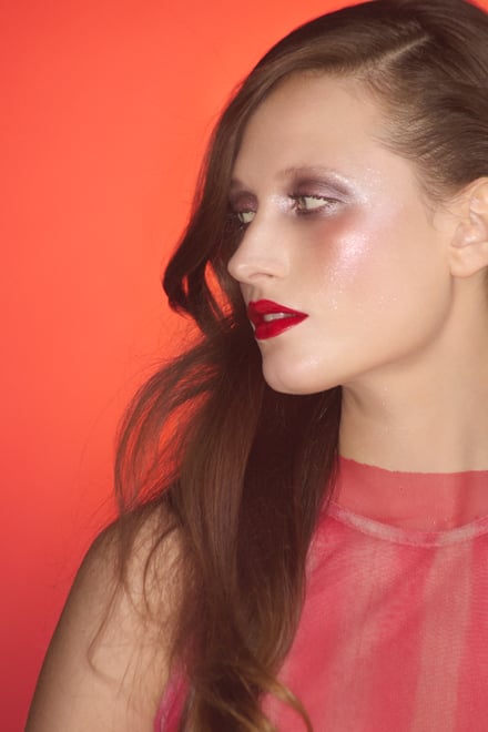 BYREDOの18色入りアイシャドウパレット「ヴェスヴィオ」のルック