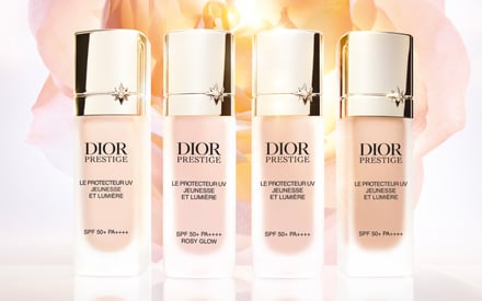 ディオール プレステージ ホワイト ル プロテクター UV ルミエール ロージーグロウの画像