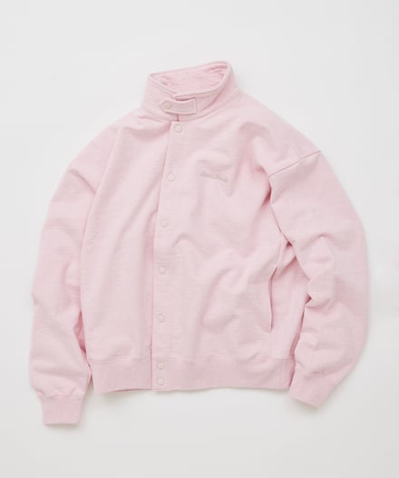 ピンクのカーディガン