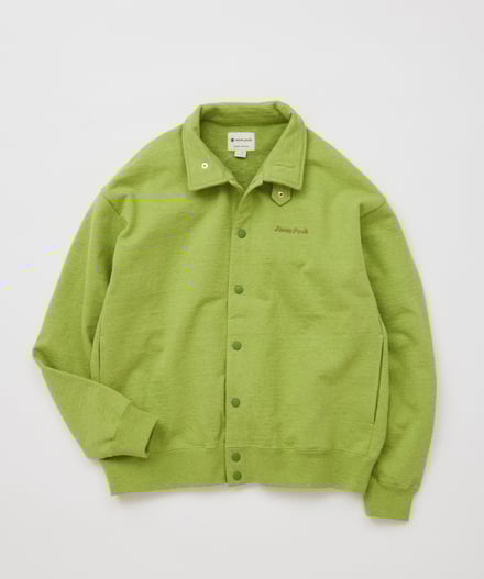 グリーンのカーディガン