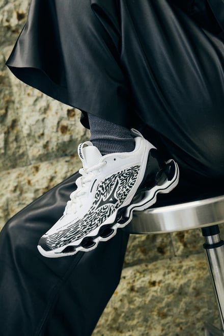 新作シューズのヴィジュアル