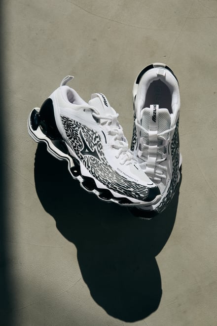 新作シューズのヴィジュアル