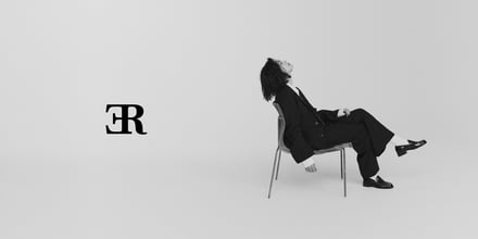 モデル emmaとスタイリスト 中村璃乃がディレクターが手掛けるブランド「ER」ビジュアル