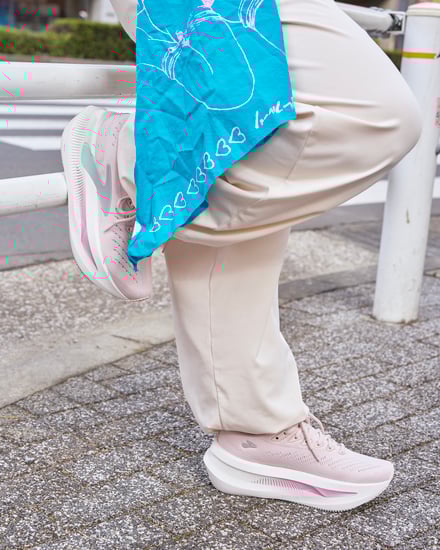 ブルックスのシューズを履いたスナップ