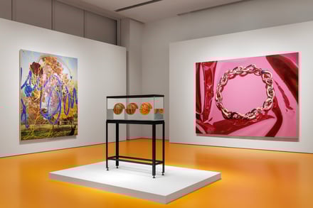 ジェフ・クーンズ展示