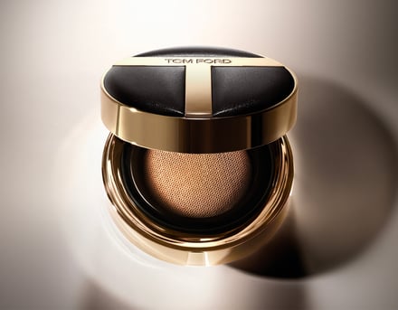 トム フォード ビューティ アーキテクチャー ラディアンス ハイドレーティング クッション ファンデーションの画像
