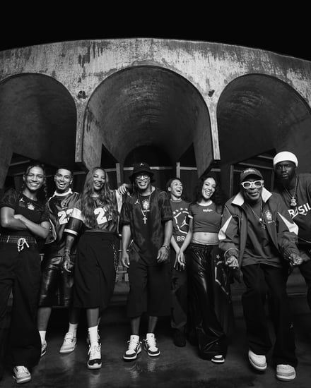 ユニフォームを着たモデル