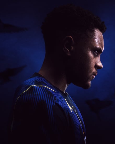 ユニフォームを着たモデル