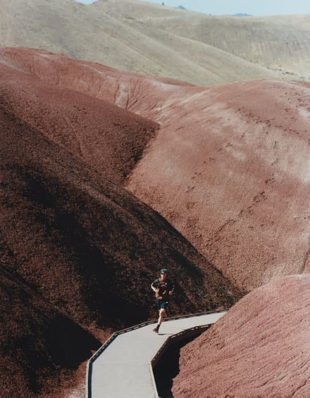 アディダス オリジナルス  × ヒューマンレース　火星カラーのランニングコレクション