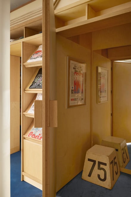 ディスタンス パリの店内