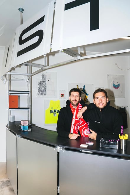 ディスタンス パリの店内