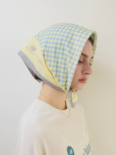 ランニングウェアを着たモデル