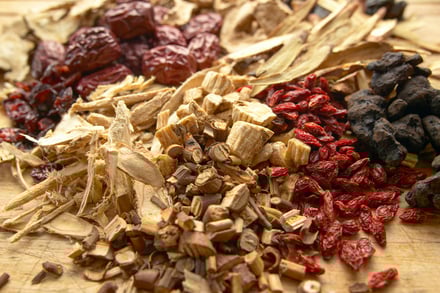 モテマスカラのブラウンブラック