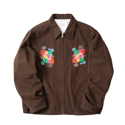 オリジナルのグラフィックをあしらったアパレル