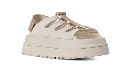 アグのサンダル