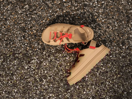 アグのサンダル