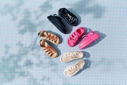 アグのサンダル