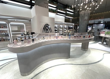 ブルーベル・ジャパン フレグランスショップ 画像