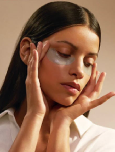 ロクシタン新作アイパッチビジュアル画像