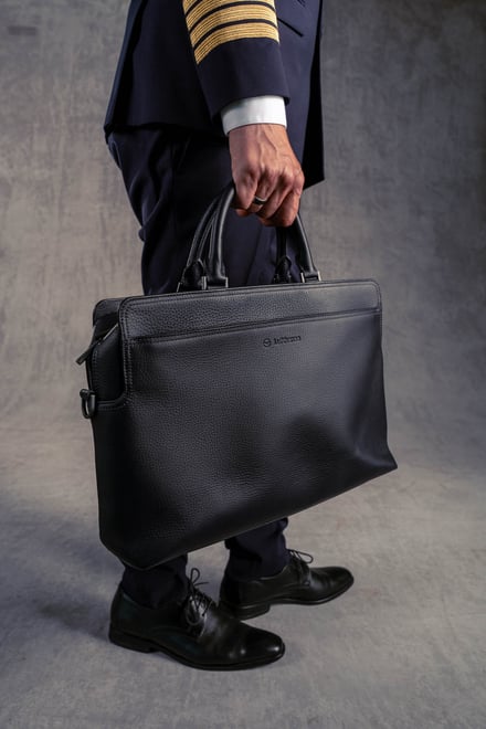 ルフトハンザの新制服着用画像