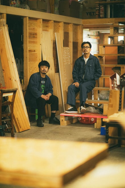 杉山純と宮澤謙一によるアーティストユニット　マグマ