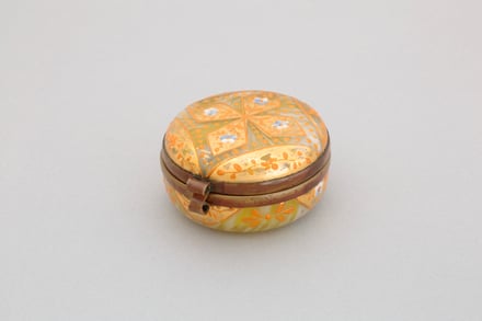 ポーラ文化研究所 50 周年記念展「モダンビューティー 近代の化粧文化」の画像