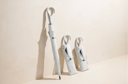 リファ新作日傘ビジュアル画像