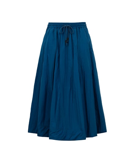 タトラスの2026年春夏カプセルコレクション「リゾートコレクション」のスカート