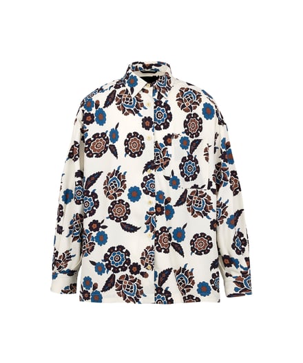 タトラスの2026年春夏カプセルコレクション「リゾートコレクション」のシャツ