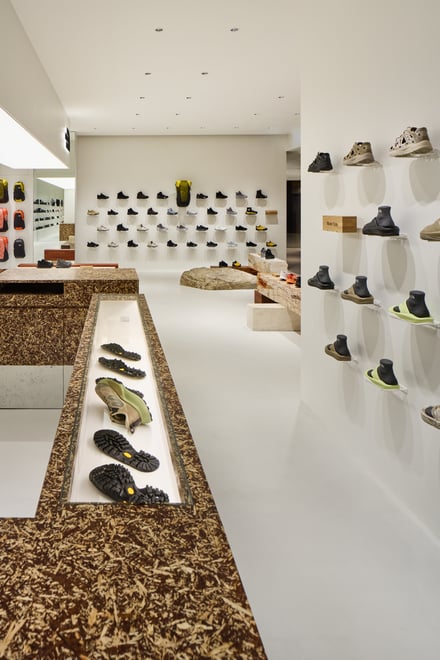 「ザ・ノース・フェイス フットウエア シンサイバシ」の店頭画像