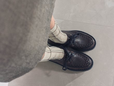 ヴィヴィアン・ウエストウッドとジョージ・コックスのコラボアイテム　着用画像