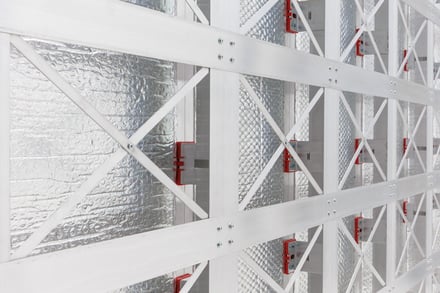 「ワークスアウト」が日本初の旗艦店をオープン