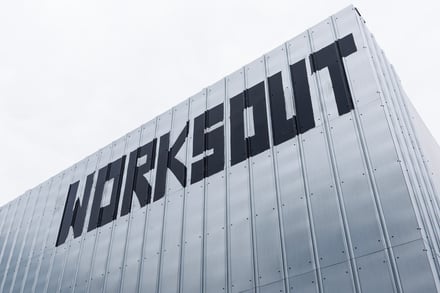 「ワークスアウト」が日本初の旗艦店をオープン