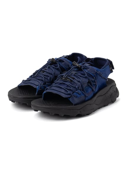 Y’sとFlower MOUNTAINのコラボシューズ