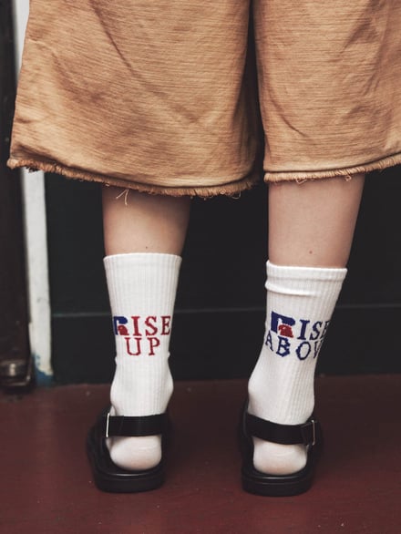 ジャーナル スタンダード「LOGO SOCKS」着用画像