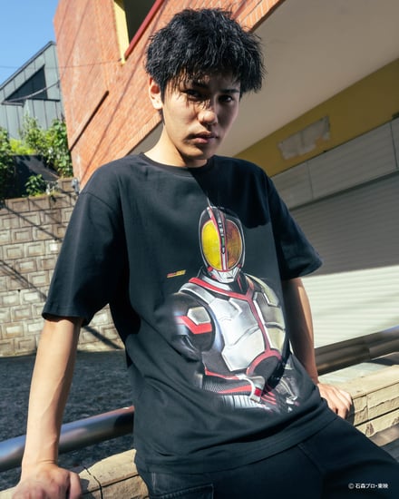 仮面ライダー × HOMEGAME Tシャツ　着用画像