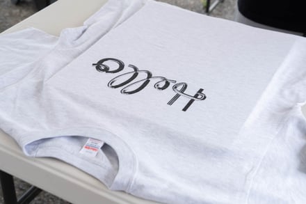 Tシャツ