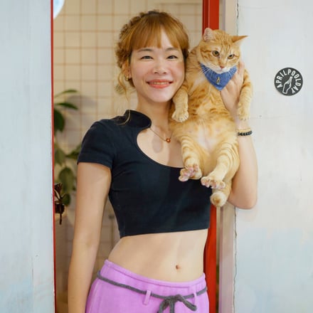 女性