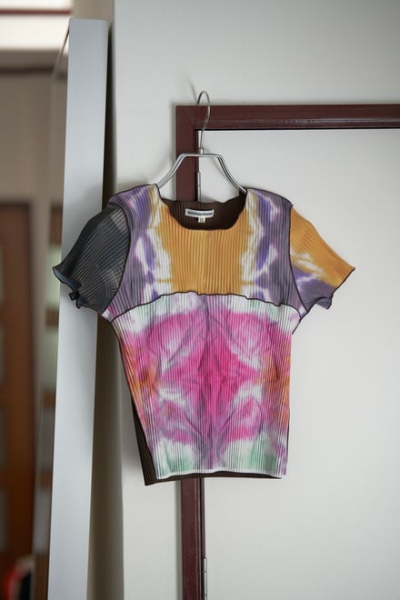 GRAPHIC TINY SCRAP TOP