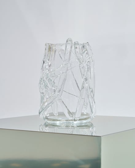 三嶋りつ惠が制作した作品「KOMOREBI」