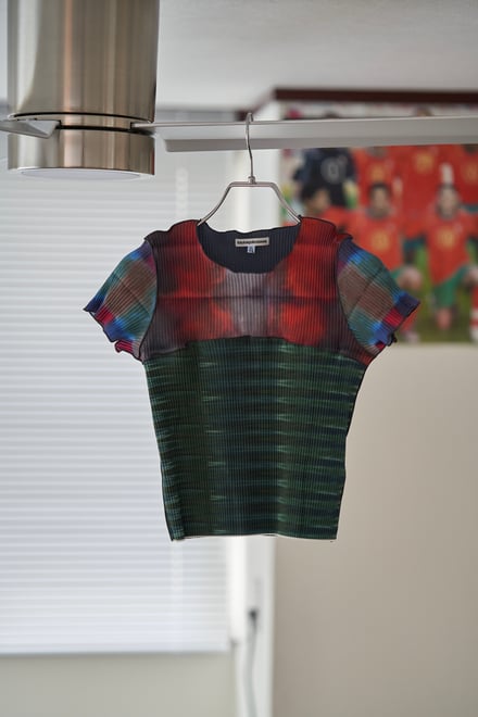 GRAPHIC TINY SCRAP TOP
