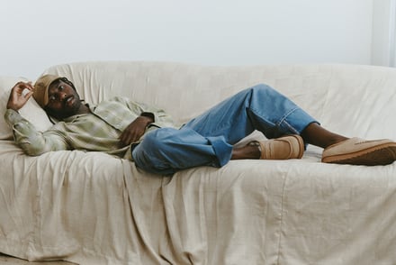 UGG® × JW Anderson コラボシューズのキャンペーン画像